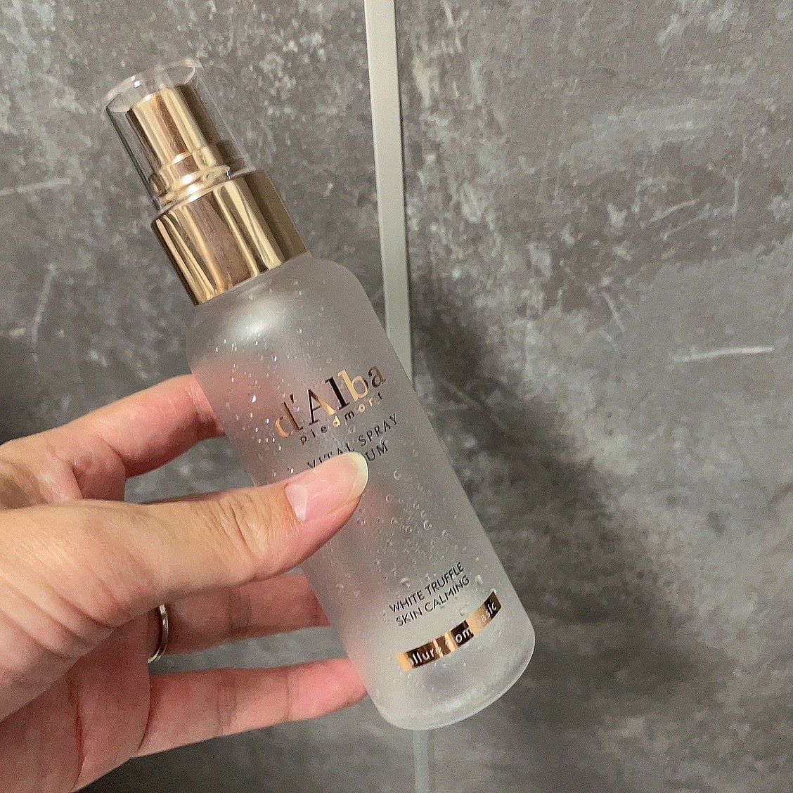 ダルバ ホワイトトリュフバイタルスプレーセラム/ダルバ/ミスト状化粧水を使ったクチコミ(1枚目)