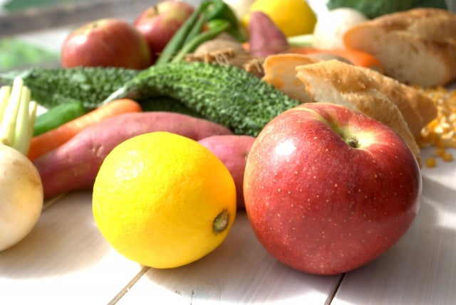 ビタミン類を豊富に含むくだものの画像