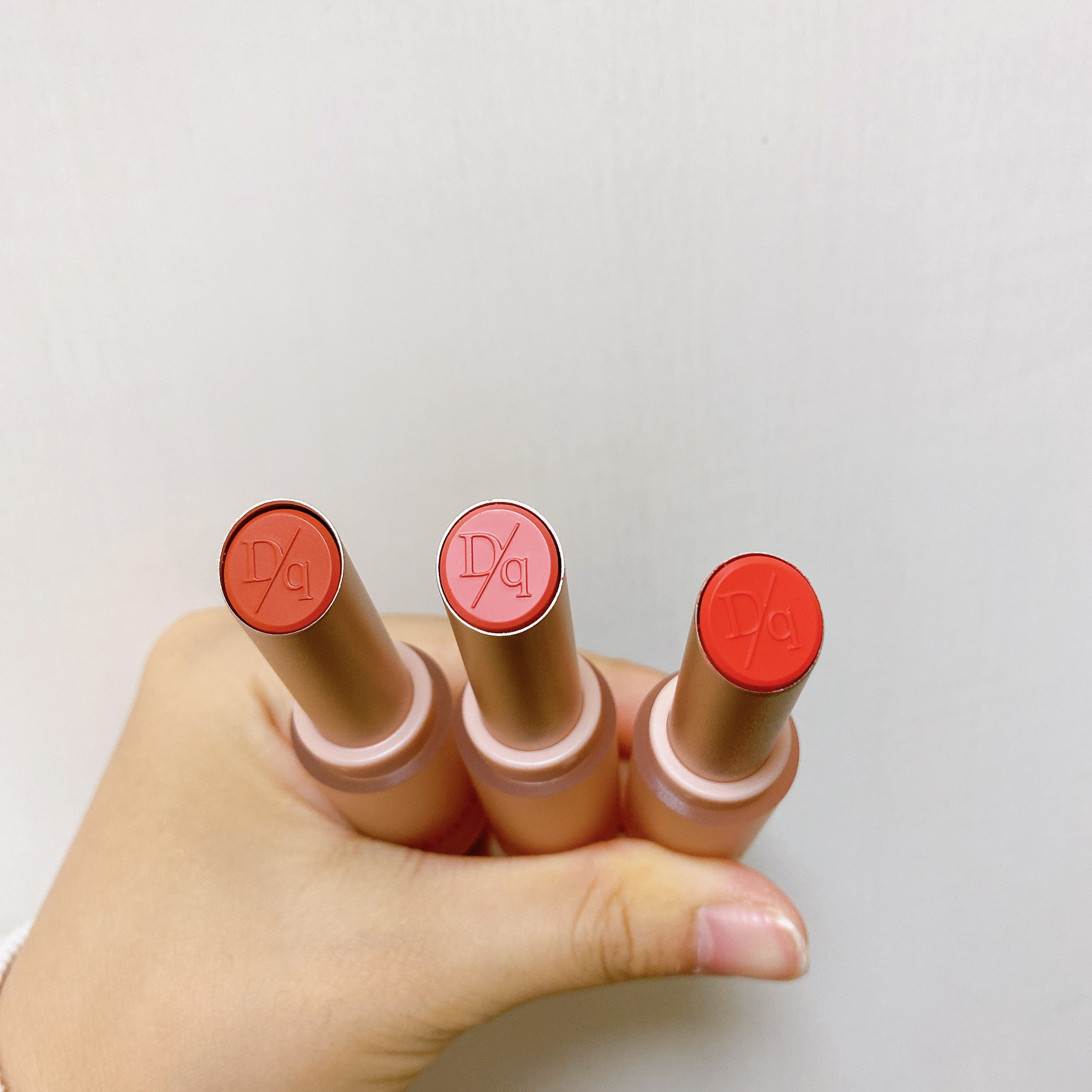 ムードグロウリップスティック 06 メロウコーラル/dasique/口紅を使ったクチコミ（2枚目）