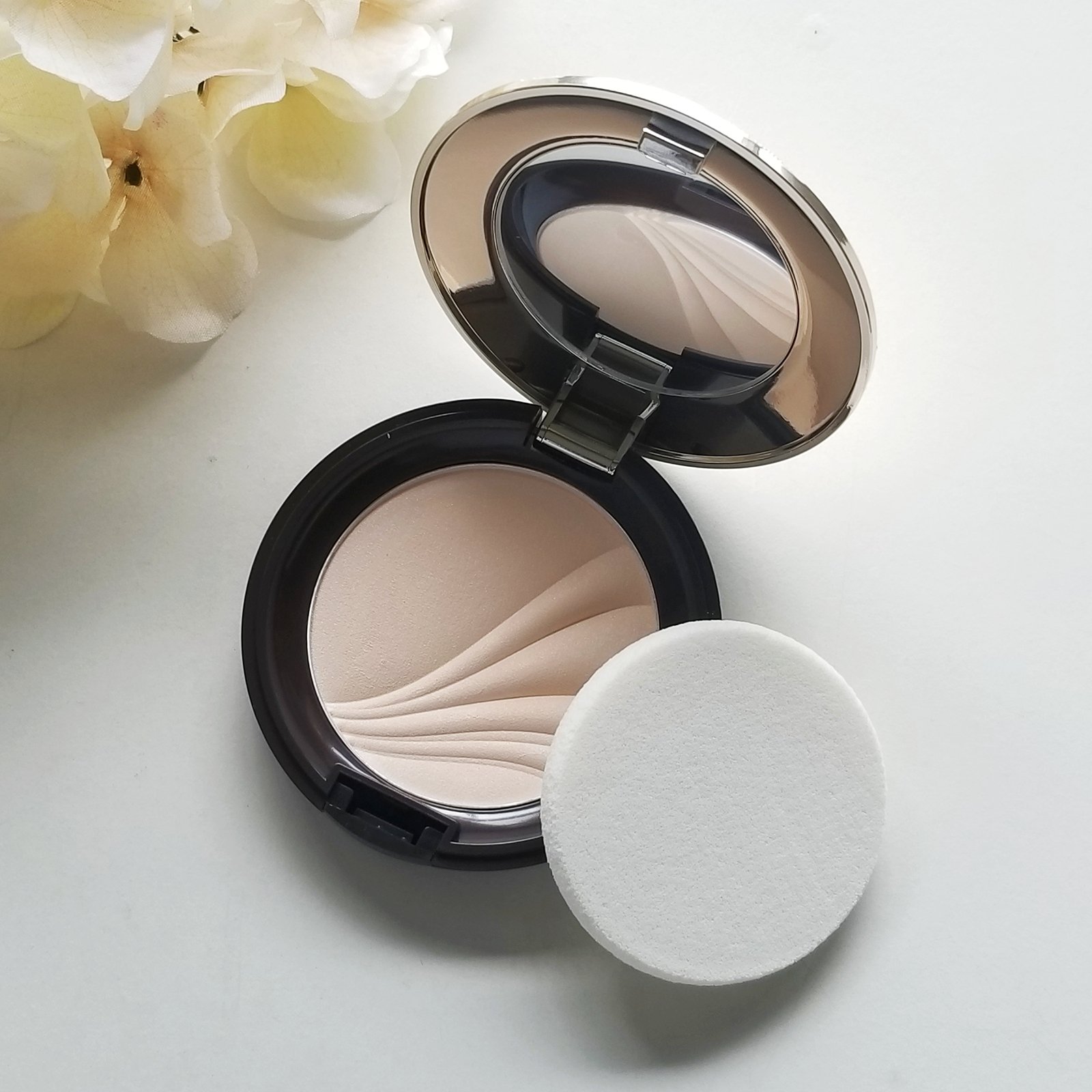 フェイスアップ プレストパウダー SPF23 / PA++ 02 ライトアップベージュ/COVERMARK/プレストパウダーを使ったクチコミ（3枚目）