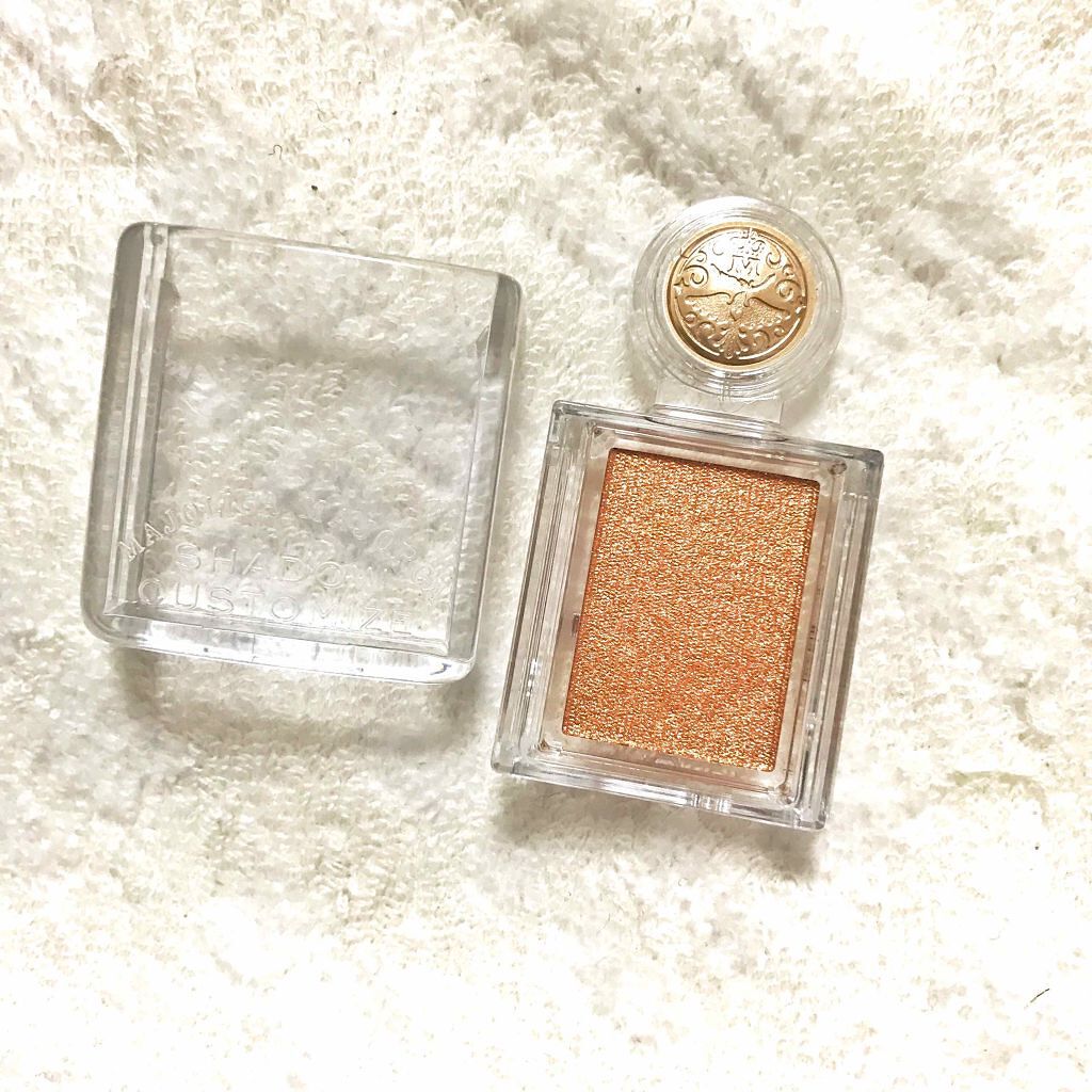 MAJOLICA MAJORCA   ゴールデン

最近NARSのISOLDEでメイクすることが多いんですけど（すごく可愛いのでひたすらオススメです）、結構似てる……いや粉質とか考えるとNARSの方が好きなんですけど、ゴールデンとっても綺麗