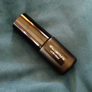 🖤shu uemura🖤
アンリミテッド メイクアップ フィックス ミスト

公式オンラインショップにて、mopoルースパウダーとセット販売していた30mlのミニサイズだから、旅行の時でもかさばらないか