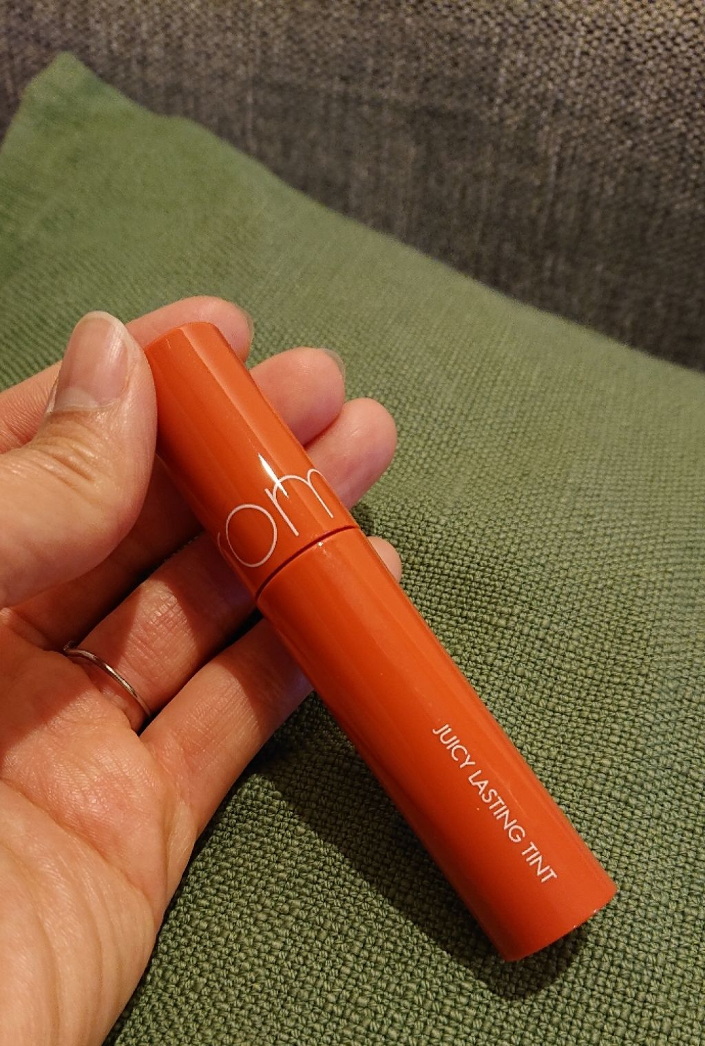 ジューシーラスティングティント/rom&nd/リップティントを使ったクチコミ（1枚目）