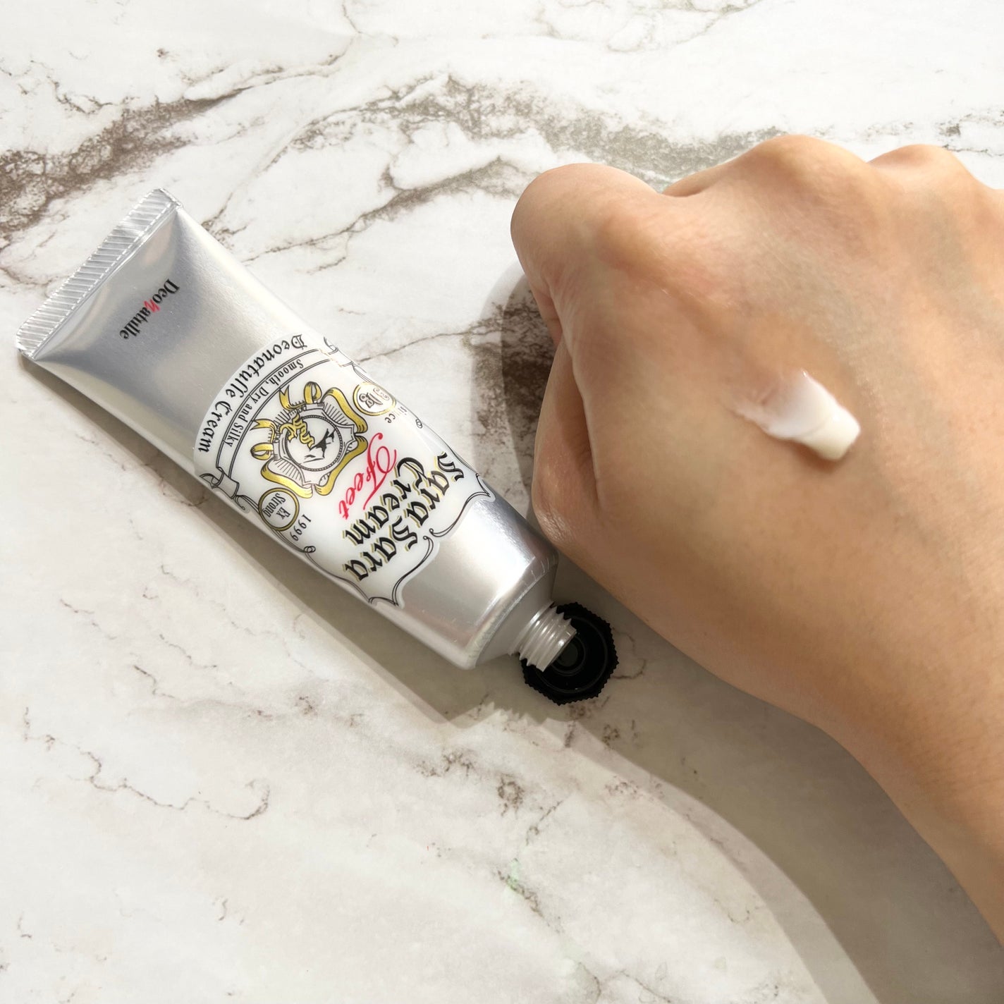 薬用足指さらさらクリーム/デオナチュレ/デオドラント・制汗剤を使ったクチコミ(3枚目)