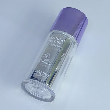 LIPSさんを通して
ダーマファーム
SOOTHING REPAIR TONING SERUM R4をいただきました


次世代レチノールと呼ばれるバクチオールを配合、肌を保湿してととのえ、明るい印象の