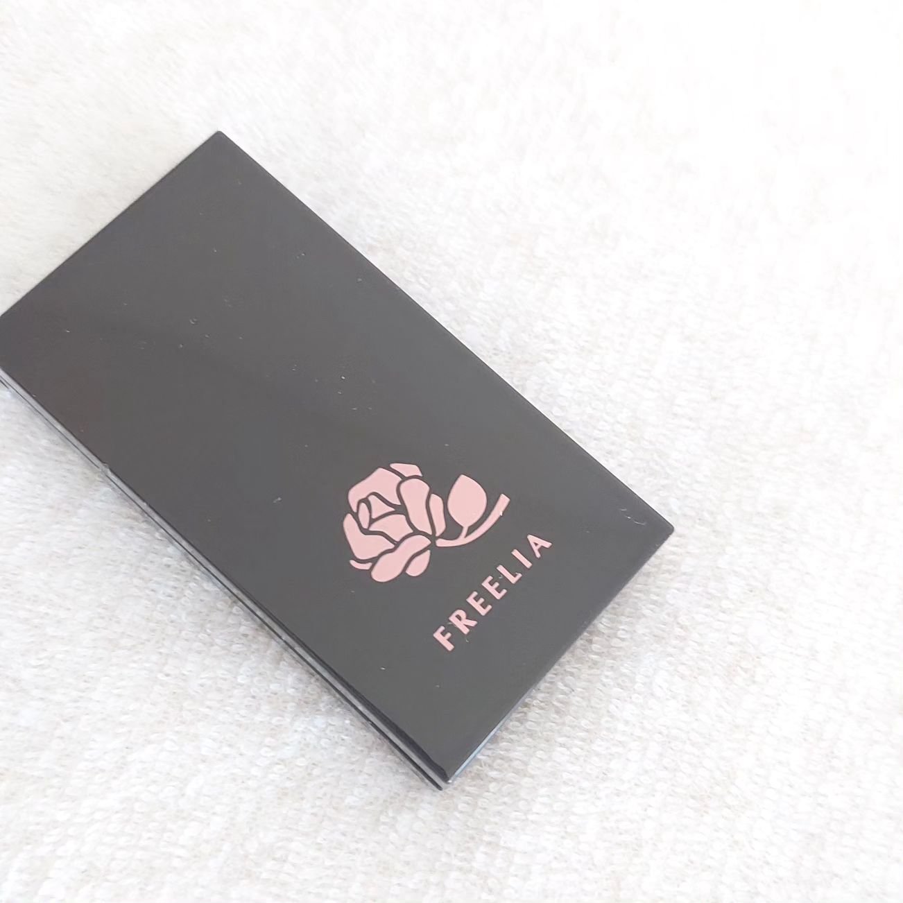 コープ フリーリア アレンジカラーアイブロウパウダーのクチコミ「【　フリーリア　】

@coop_goods　@naris_coop
のアンバサダーになってか.....」（2枚目）