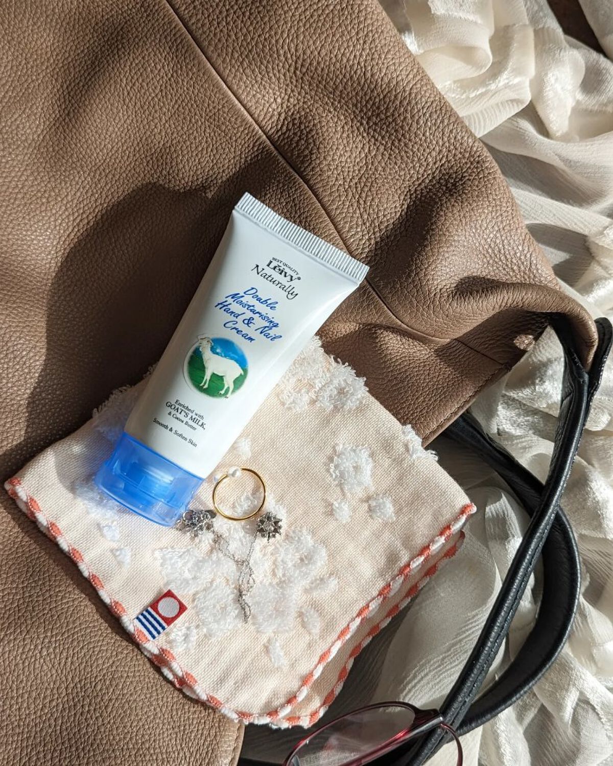 レイヴィー ハンド＆ネイルクリームゴートミルク/Leivy/ハンドクリームを使ったクチコミ（1枚目）