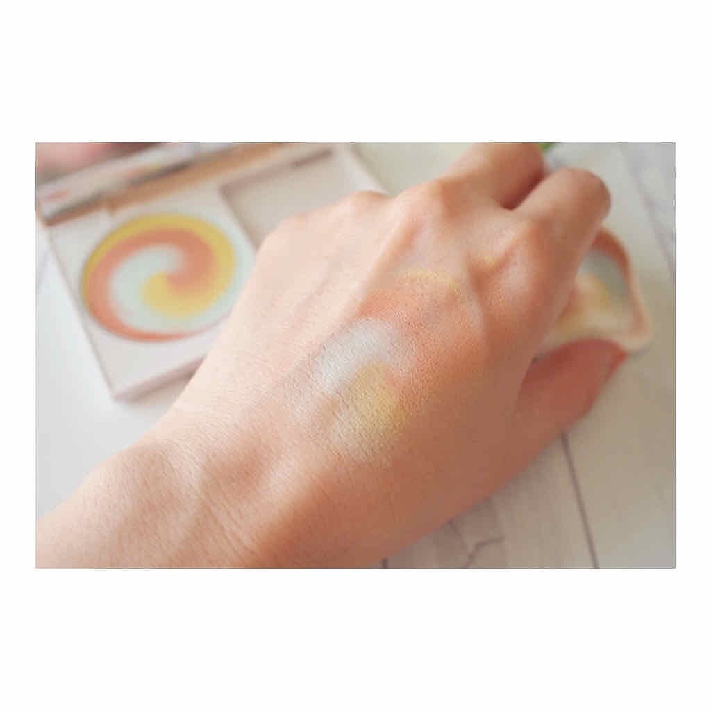 カラーブレンドグローファンデーション/ディエム クルール/クリーム・エマルジョンファンデーションを使ったクチコミ(3枚目)