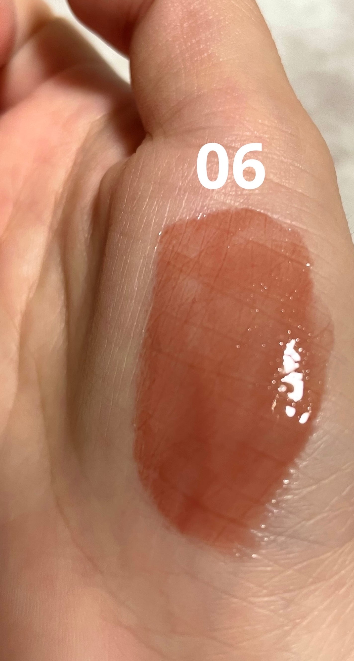 グラスティングカラーグロス/rom&nd/リップグロスを使ったクチコミ(2枚目)