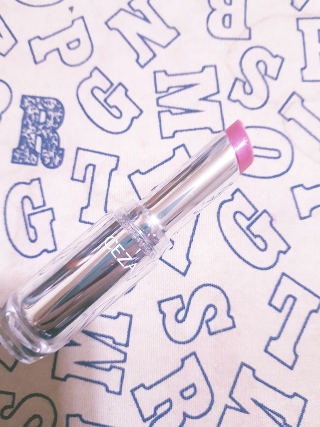 ラスティンググロスリップ/CEZANNE/口紅を使ったクチコミ（2枚目）