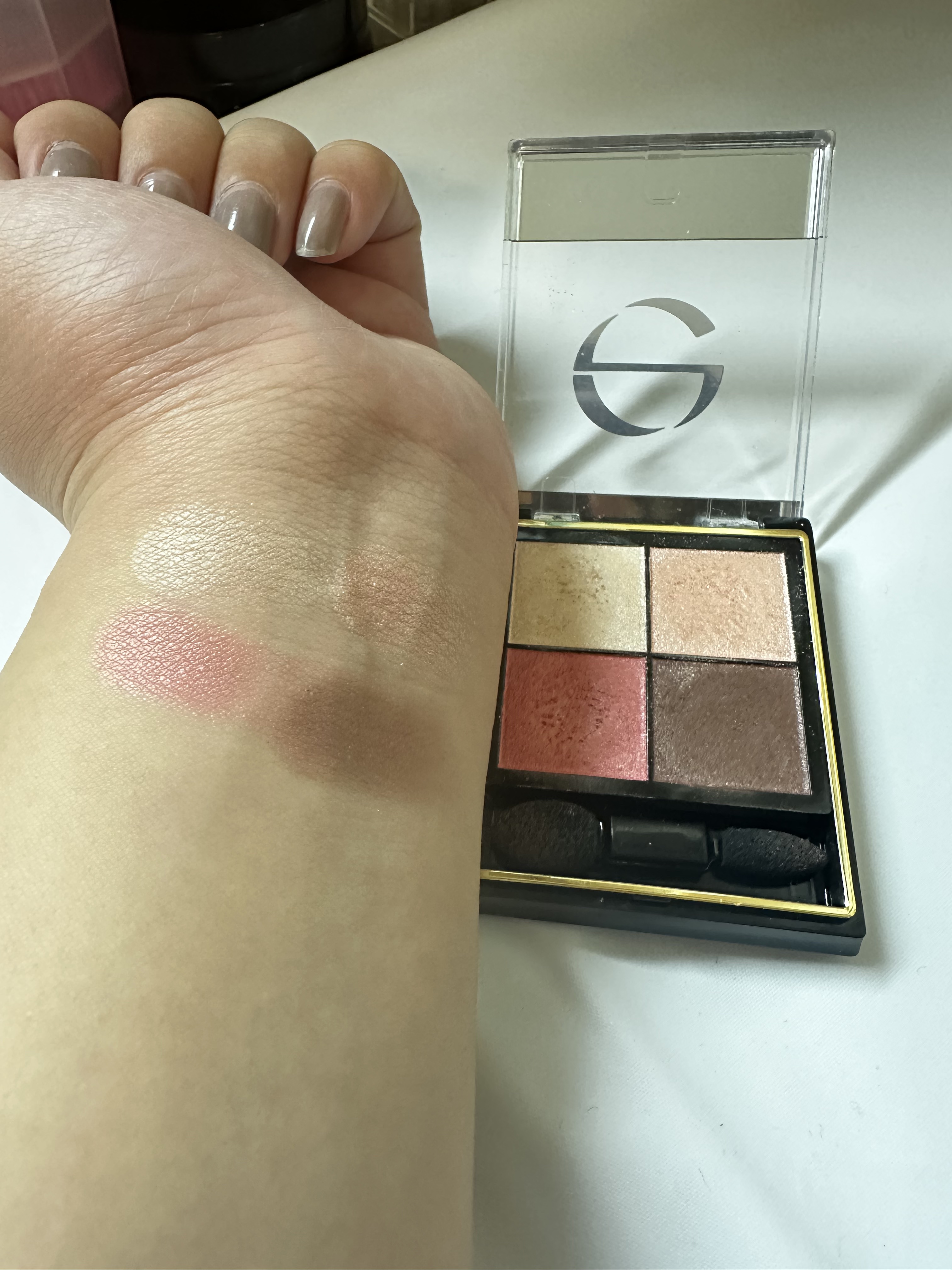 リアルクローズシャドウ/excel/アイシャドウパレットを使ったクチコミ（3枚目）