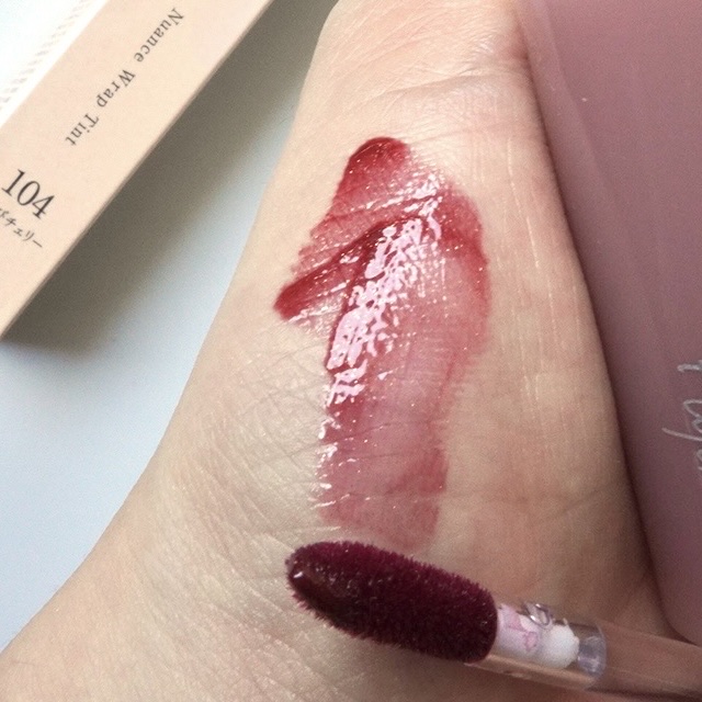 ニュアンスラップティント 104 夜遊びチェリー/Fujiko/リップティントを使ったクチコミ（3枚目）
