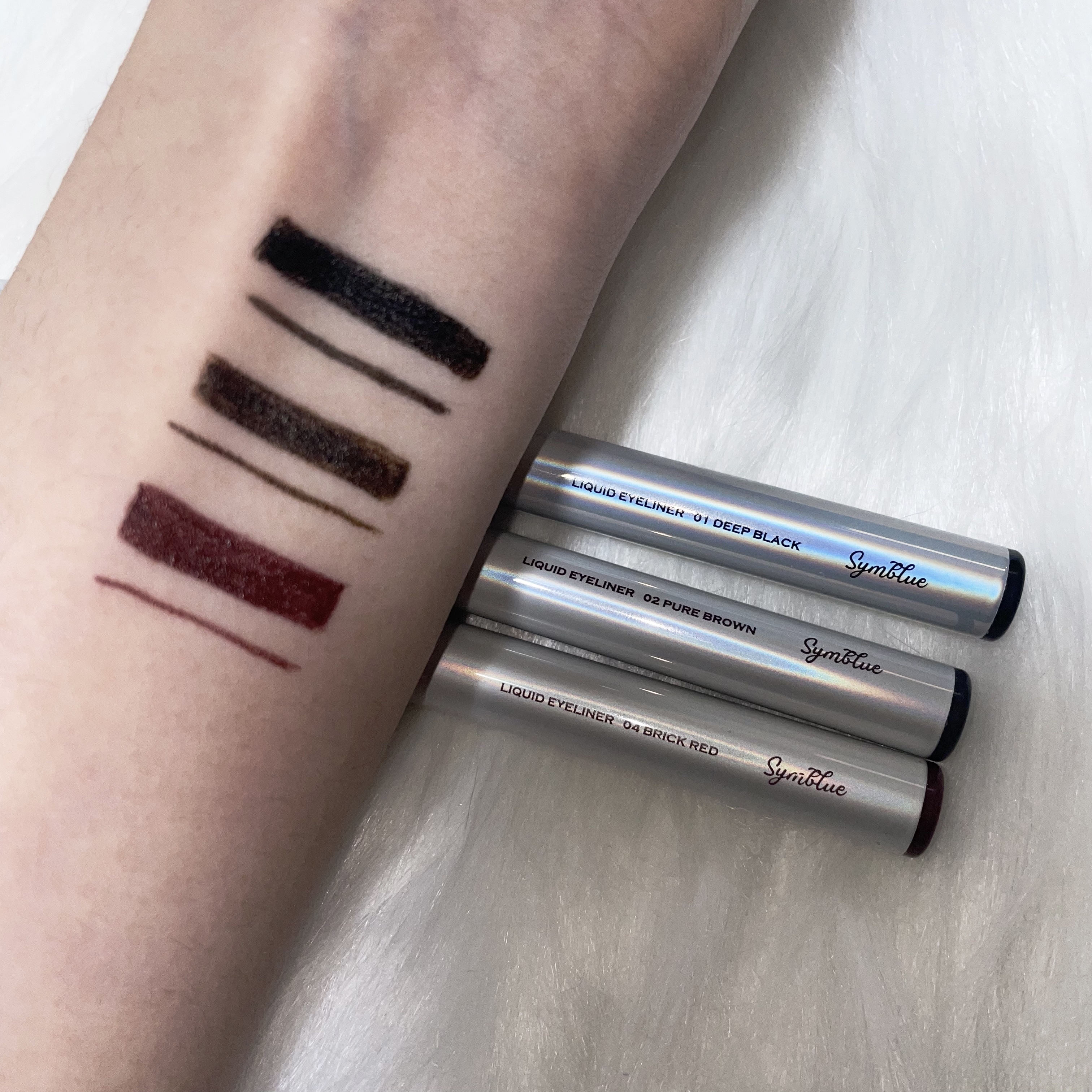 シムガール リキッドアイライナー/Symgirl/リキッドアイライナーを使ったクチコミ（2枚目）