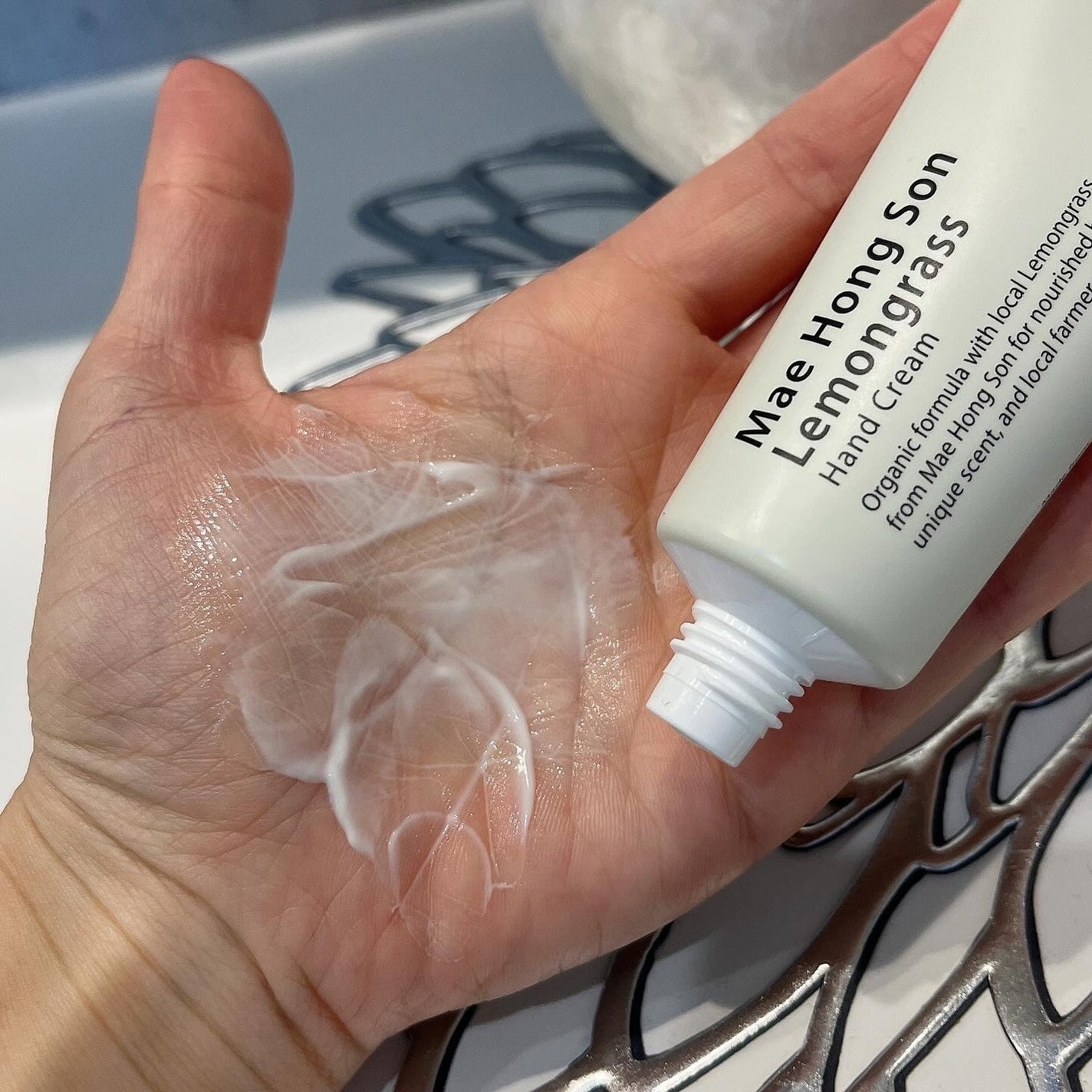 y.csm.s on LIPS 「、PHUTAWAN♡インツリーハンドクリーム使うたび穏やかな香..」(3枚目)