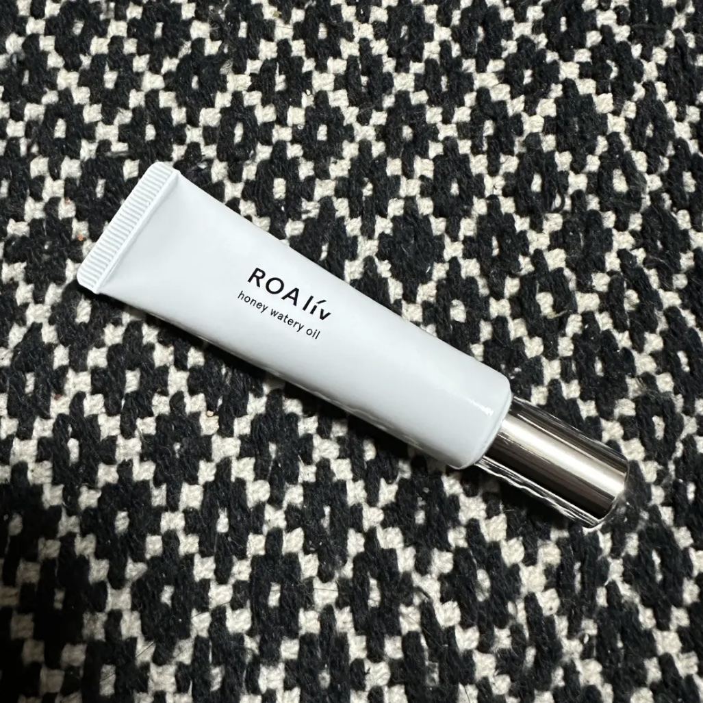 ハニーウォータリーオイル r/ROAlív/リップオイルを使ったクチコミ（1枚目）