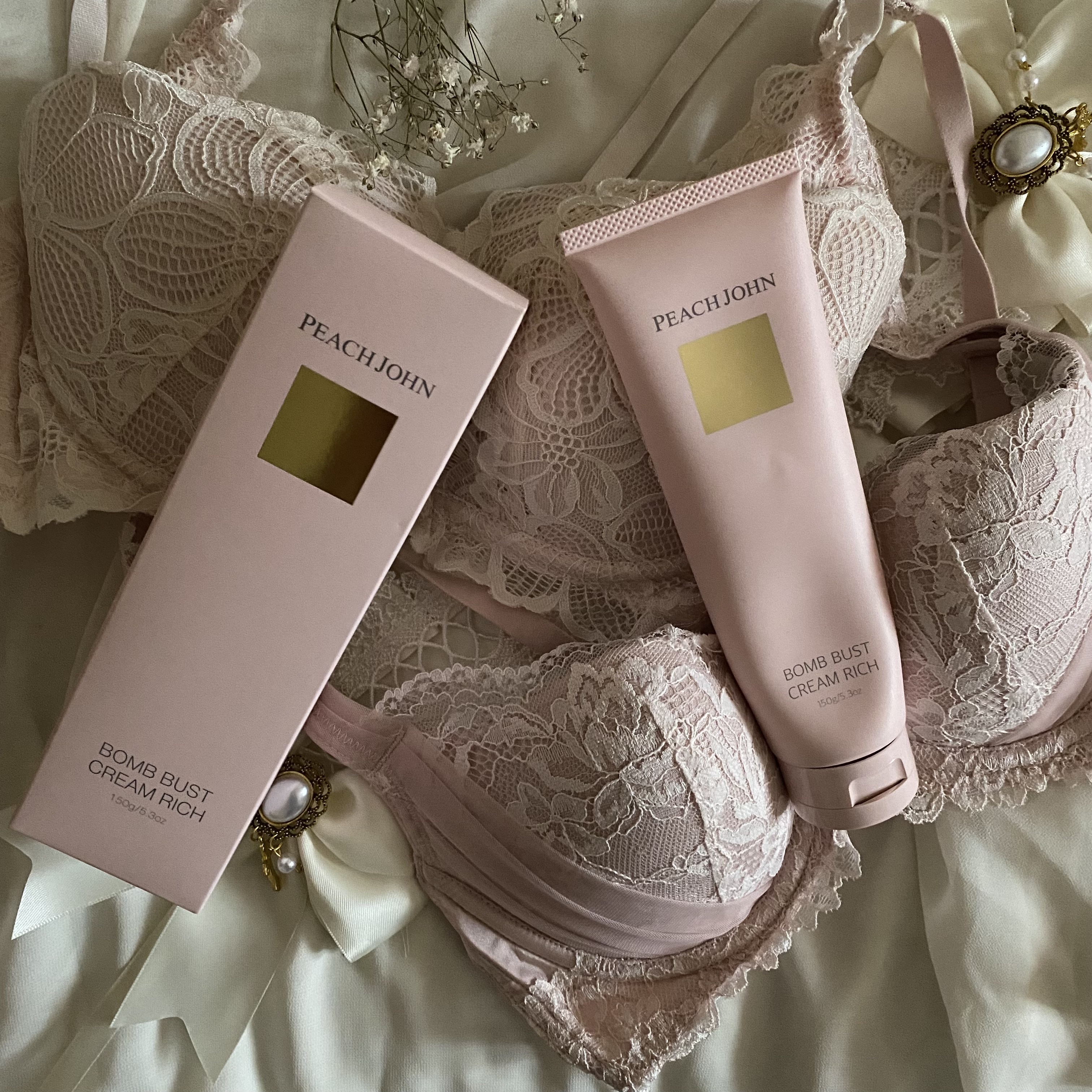 ボムバストクリーム　リッチ/PEACH JOHN/バスト・ヒップケアを使ったクチコミ（2枚目）