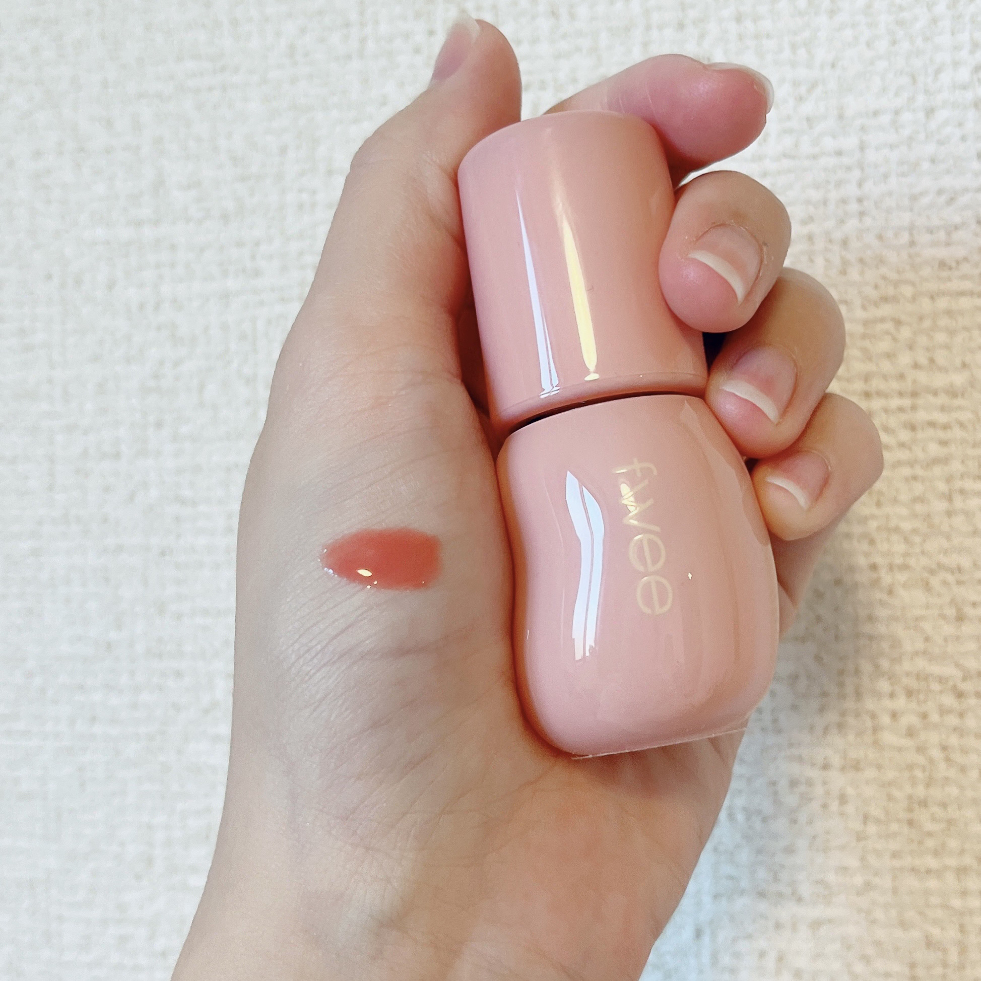 フィー 3Dボリューミンググロス/fwee/リップグロスを使ったクチコミ（3枚目）