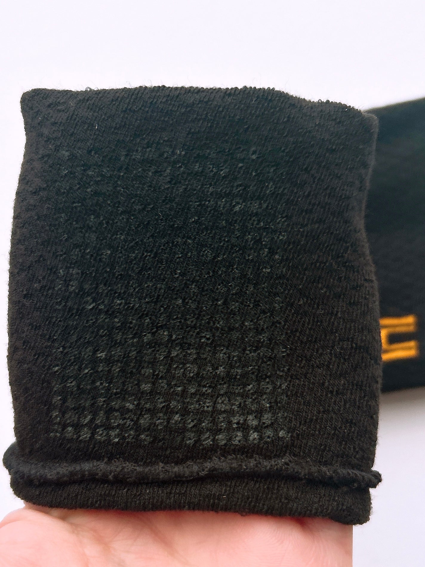 6mi_ on LIPS 「COLOVANY/コロバニィリストバンドのご紹介です✦ฺ︎コエ..」(4枚目)