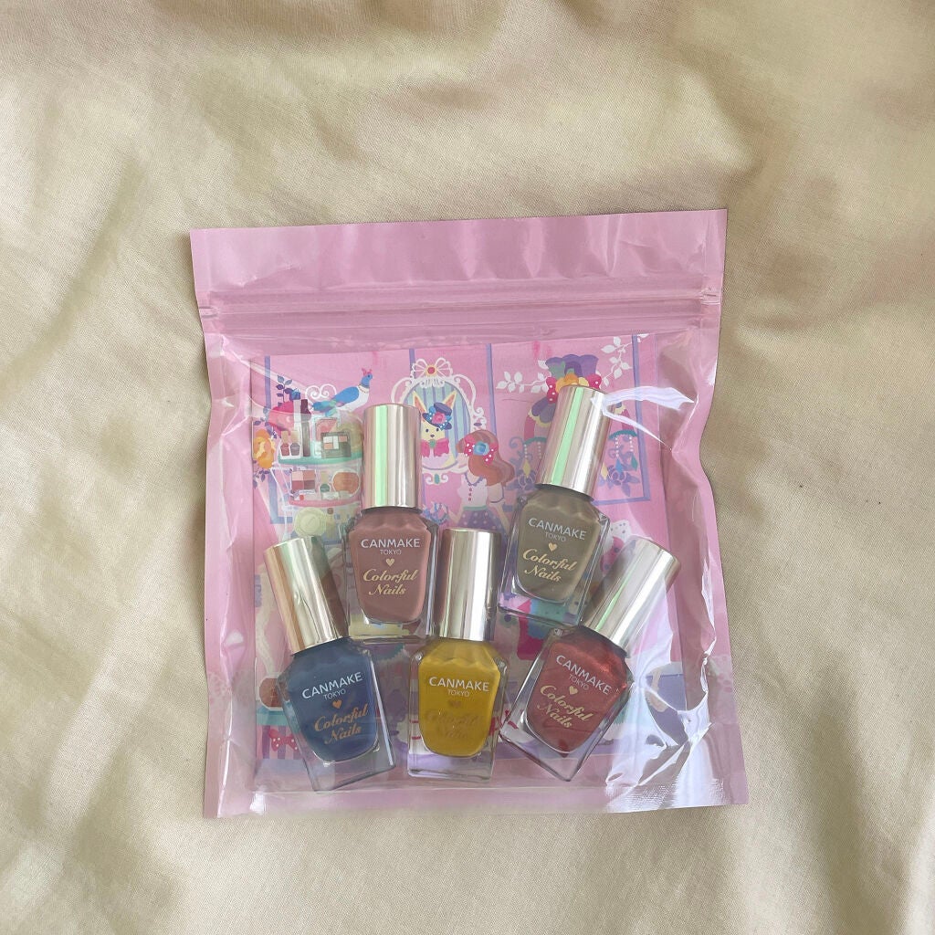 カラフルネイルズ/キャンメイク/マニキュアを使ったクチコミ(1枚目)