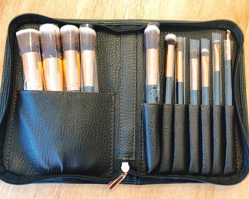 貴族のゴールド メイクブラシ11本セット 化粧ポーチ付き/SIXPLUS/メイクブラシを使ったクチコミ(1枚目)