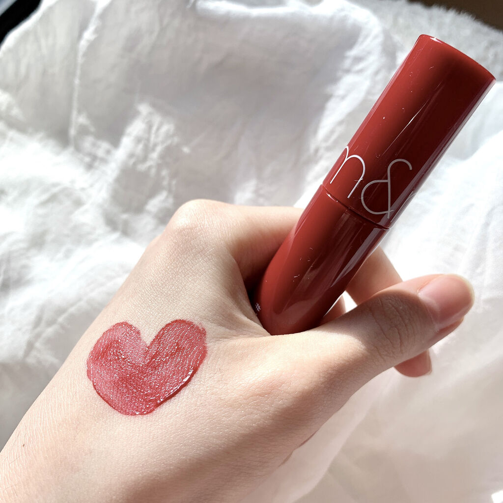 ジューシーラスティングティント 12 チェリーボム(CHERRY BONB)/rom&nd/リップティントを使ったクチコミ（2枚目）