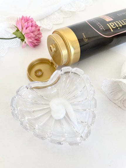 THE BEAUTY 髪のキメ美容プレミアムトリートメント<モイストリペアプレミアム>/エッセンシャル/洗い流すヘアトリートメントを使ったクチコミ(3枚目)