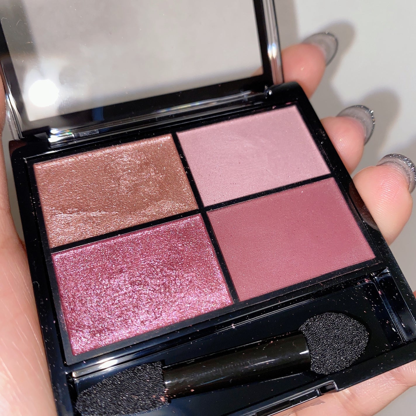 ダズルシャドウ リキッド/M・A・C/リキッドアイシャドウを使ったクチコミ(3枚目)