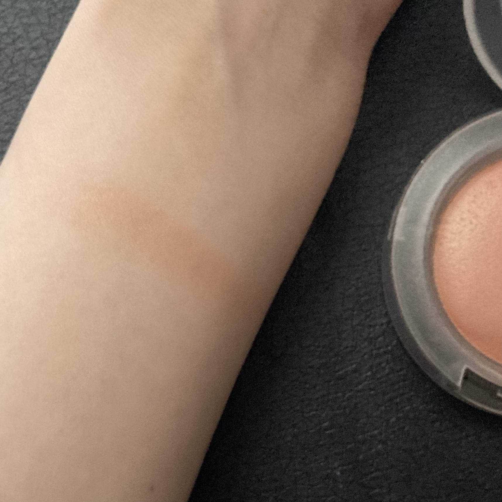 グロー プレイ ブラッシュ ソー ナチュラル/M・A・C/ジェル・クリームチークを使ったクチコミ（2枚目）