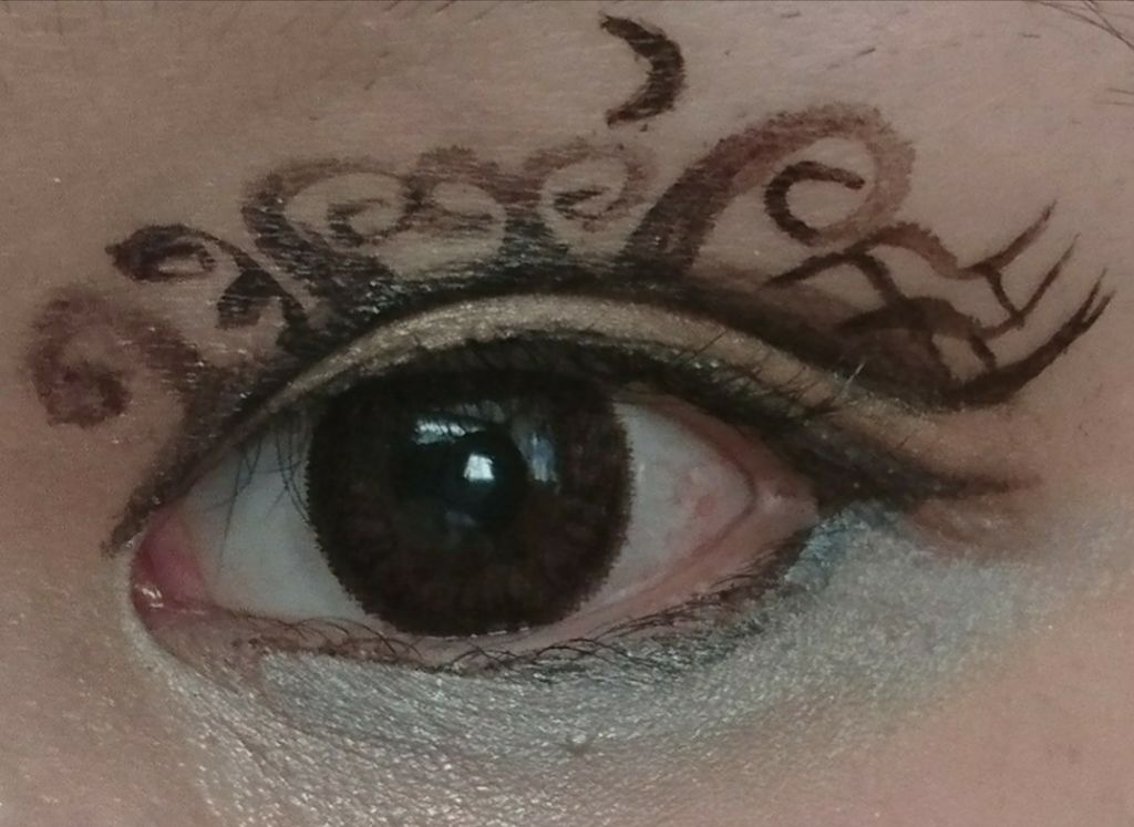 アイパレット ベージュブラウン/カリプソ/アイシャドウパレットを使ったクチコミ（2枚目）