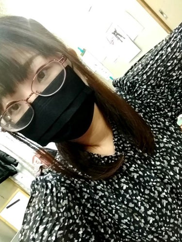 DAISO 3層構造 不織布マスク FASHION PLEATED MASK BLACK 小さめサイズのクチコミ「自分好みのサイズの黒マスク！


ずっと欲しかった！女性用小さめとか言っても、どっかしらでかく.....」（2枚目）