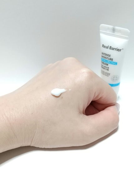 インテンスモイスチャーヒアルロニッククリーム/Real Barrier/フェイスクリームを使ったクチコミ(2枚目)