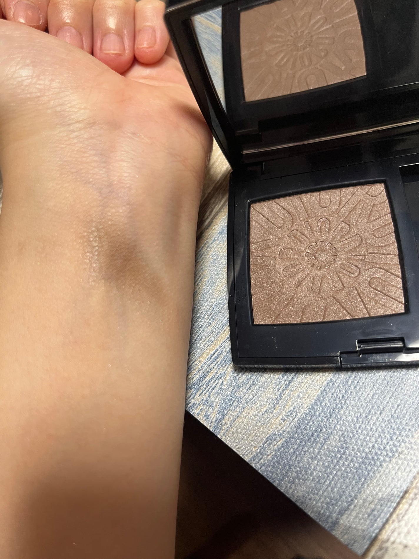 有香 on LIPS 「MACのハイライトとシェーディングとディオールのシェーディング..」(8枚目)