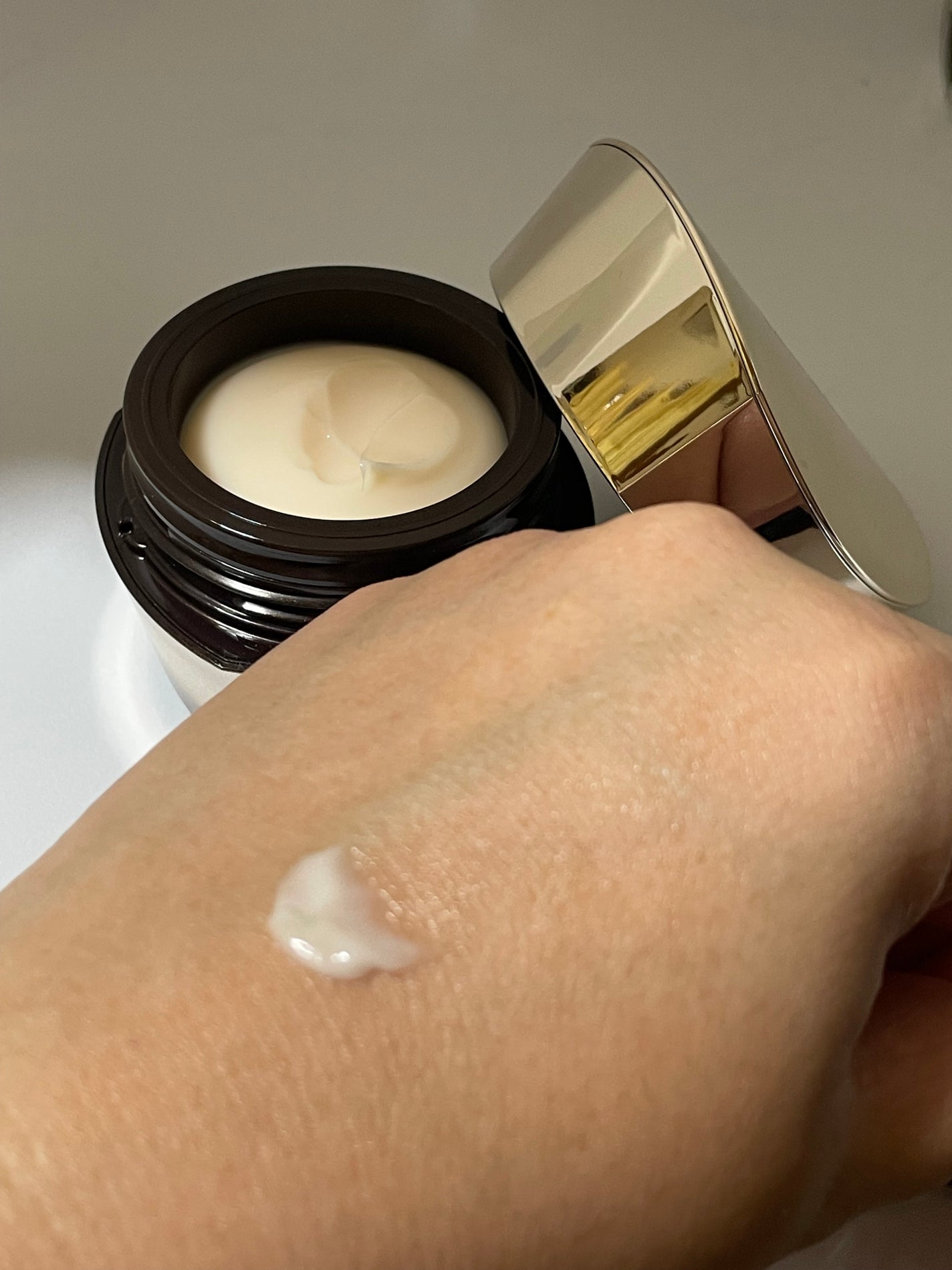 トータルV ファーミングクリーム/エリクシール/フェイスクリームを使ったクチコミ(2枚目)