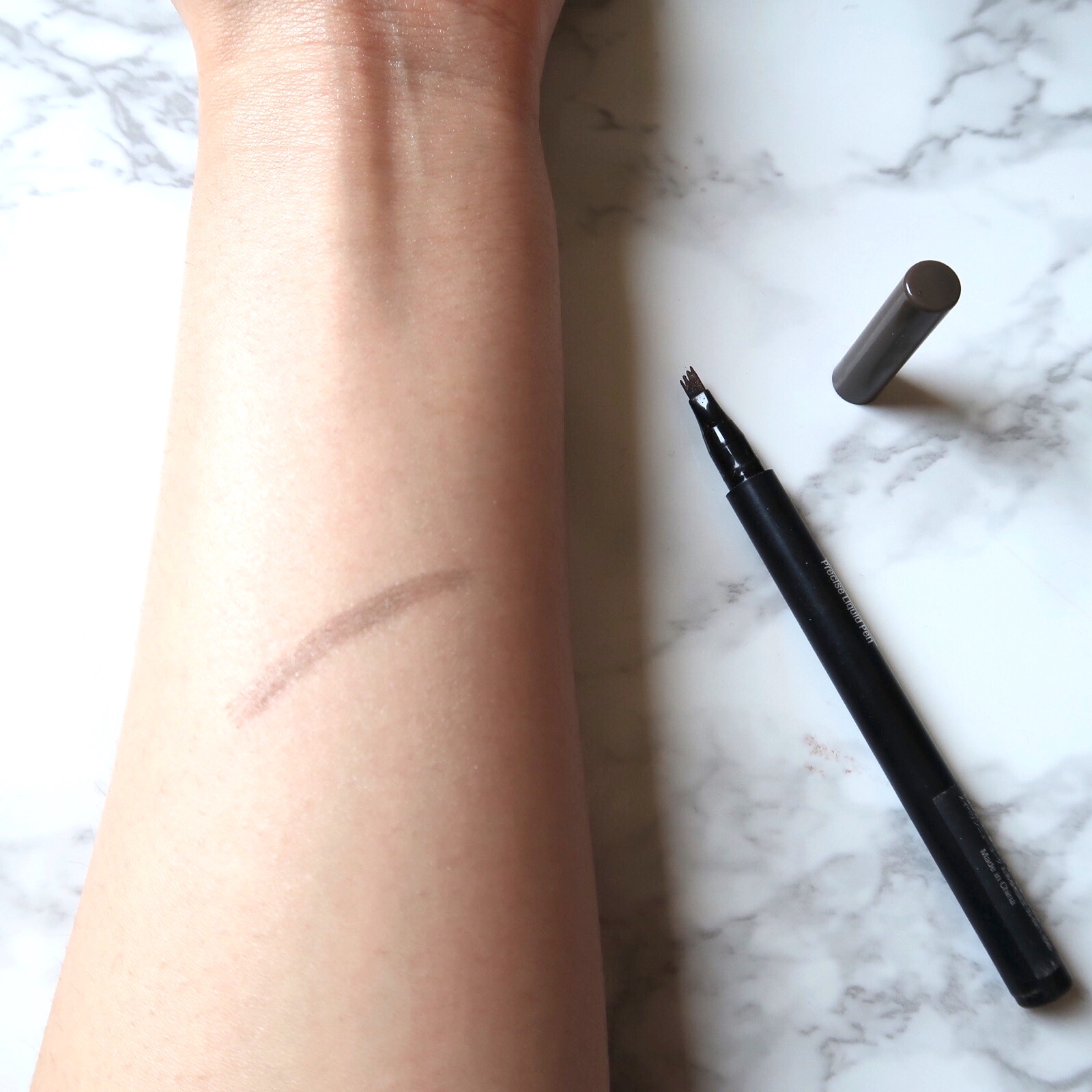 ブロウインク リキッドペン GB-1 グレーブラウン/MAYBELLINE NEW YORK/リキッドアイブロウを使ったクチコミ（2枚目）