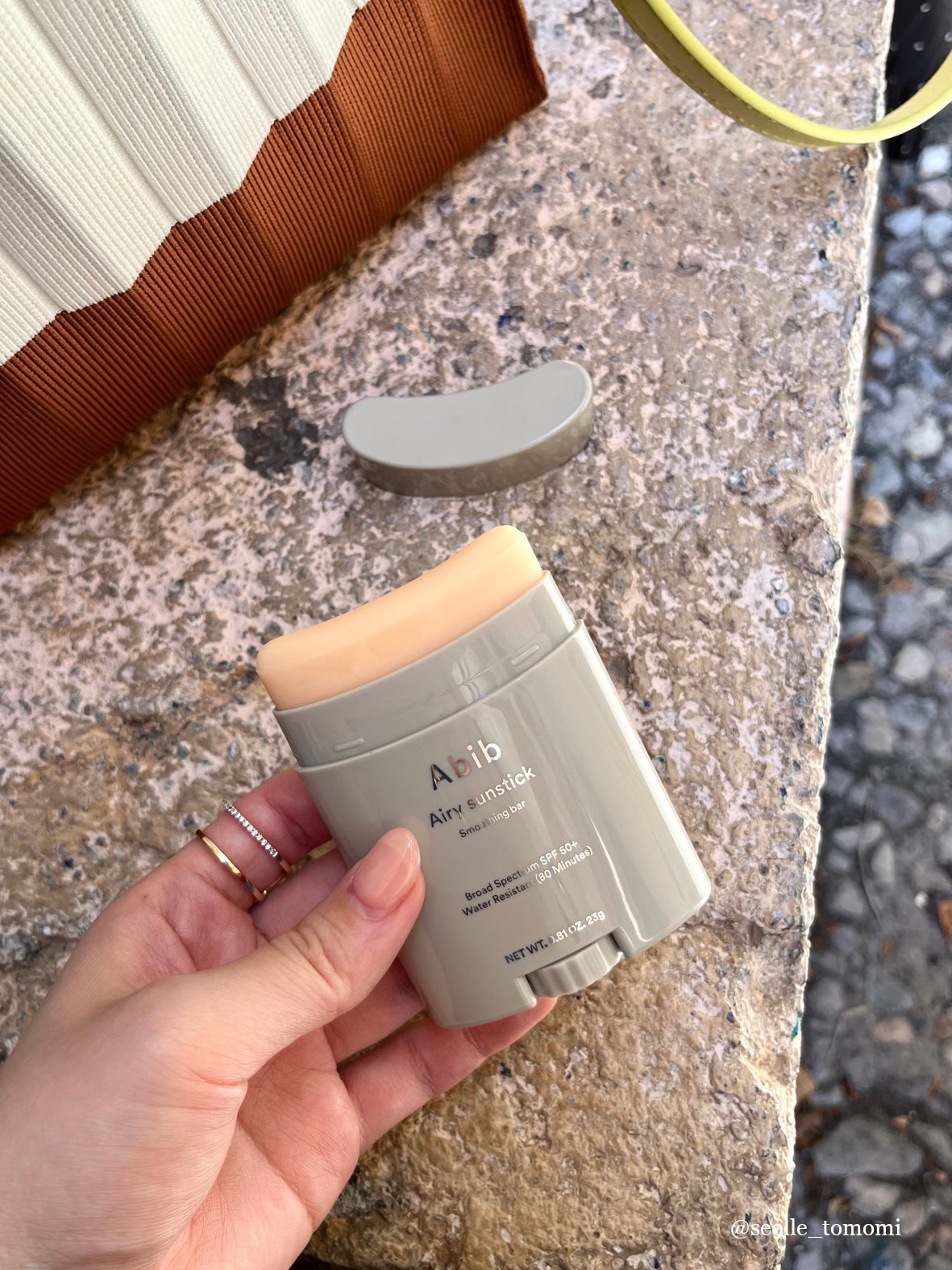 エアリーサンスティックスムージングバー/Abib /日焼け止めスティックを使ったクチコミ(3枚目)