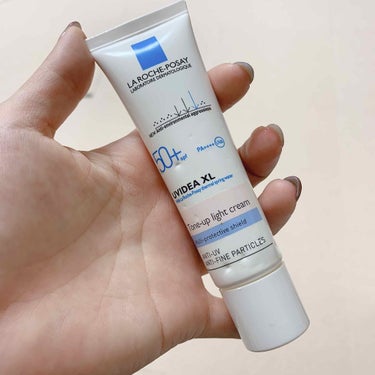 ラロッシュポゼ UVイデアXL
プロテクショントーンアップ

肌に優しいしSPF50+PA ++++
なのが嬉しい！

あんまりメイクしたくない日は下地にこれを使ってパウダーだけとか、完全に