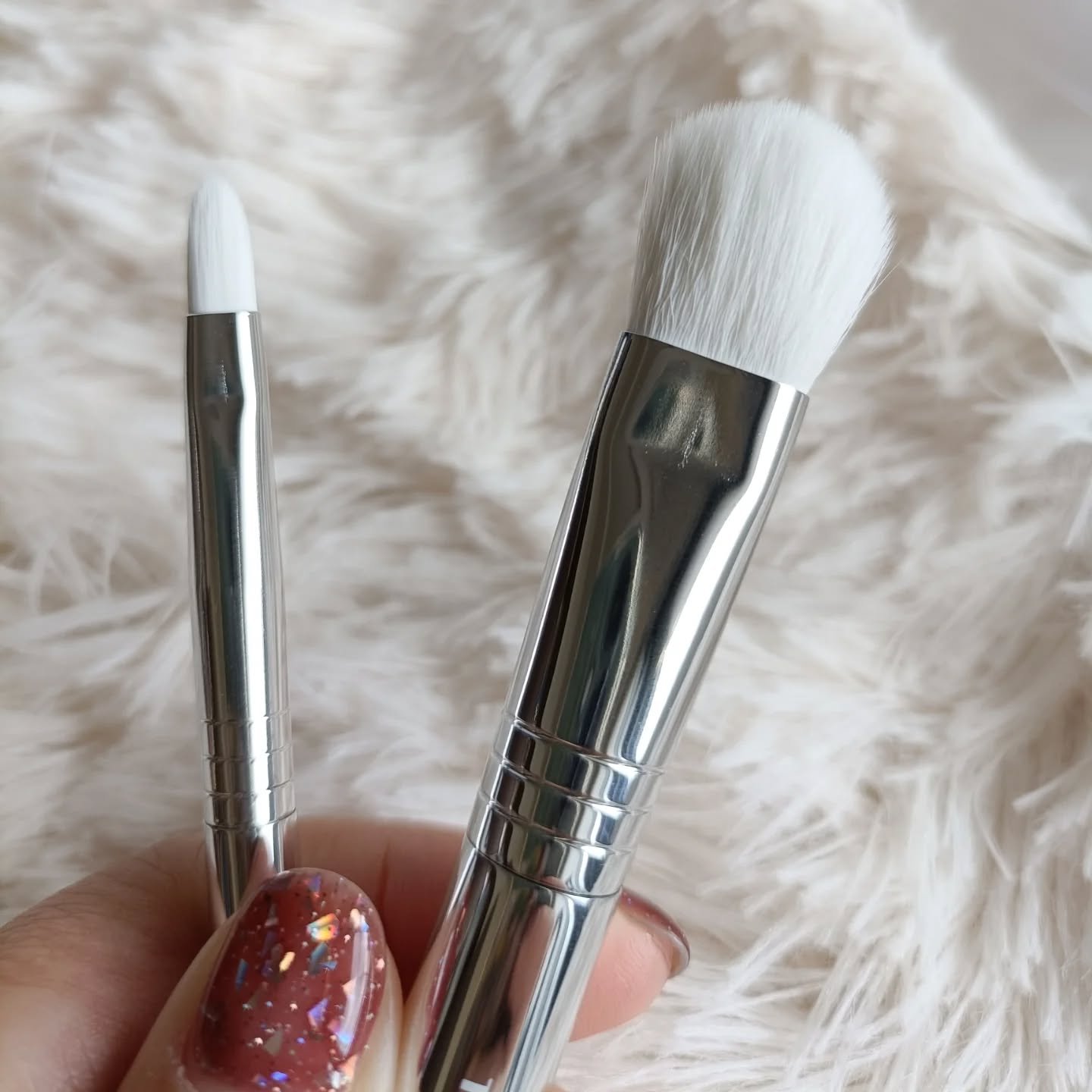 ストロビングフェイスキューブ/TWO SLASH FOUR/ハイライトを使ったクチコミ（2枚目）