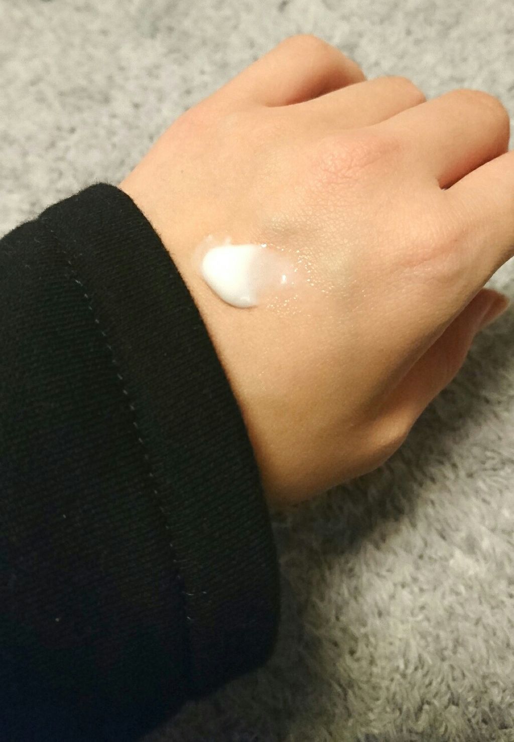 ブティック ハンド&ボディローション ホワイトネクタリン&ぺア/グレースコール/ボディローションを使ったクチコミ（2枚目）