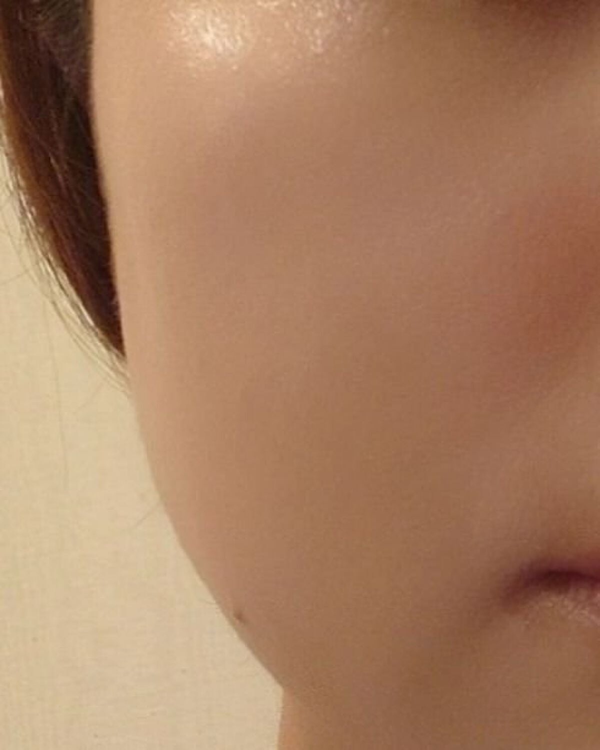 フローレス ルミエール ラディアンス パーフェクティング トーンアップ クッション/ローラ メルシエ/クッションファンデーションを使ったクチコミ(4枚目)