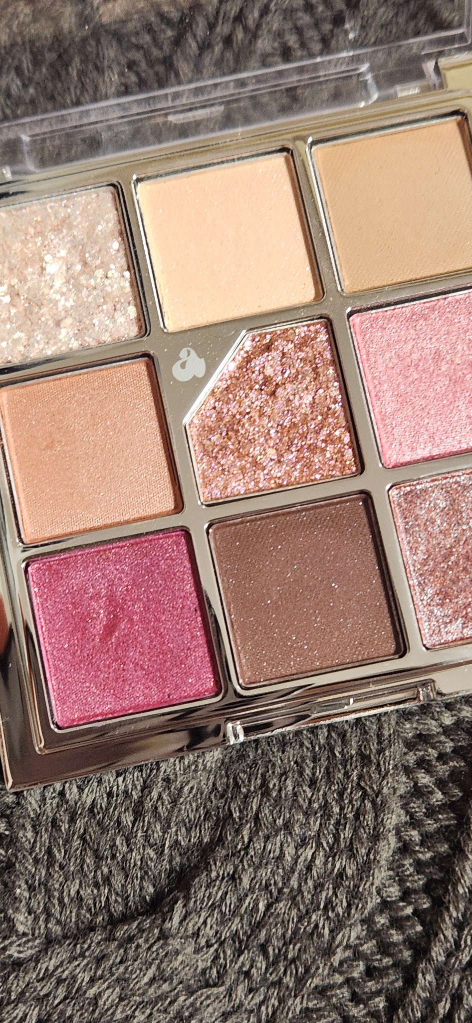 グリッターペディアアイパレット/unleashia/アイシャドウパレットを使ったクチコミ（1枚目）