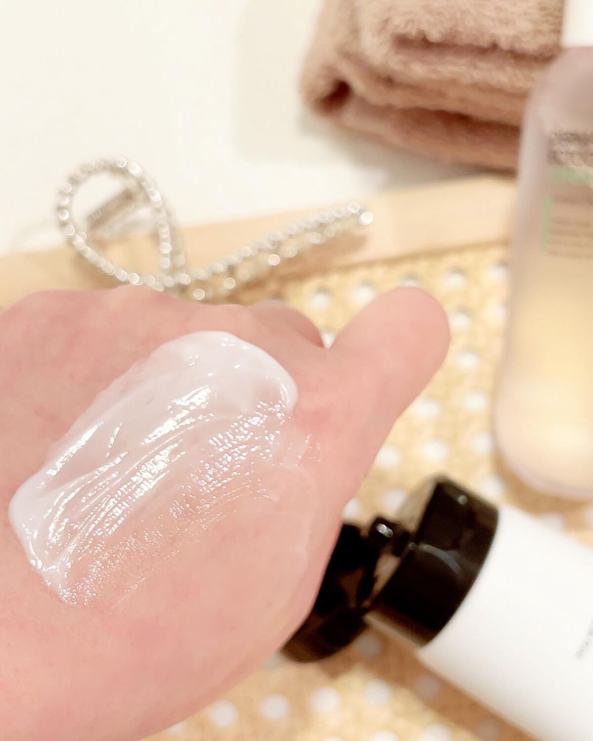 みちねえ フォロバ on LIPS 「・・今のお手入れに物足りなさを感じたら試してほしい2つのクリー..」(4枚目)