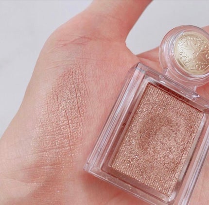 シャドーカスタマイズ/MAJOLICA MAJORCA/単色アイシャドウを使ったクチコミ(2枚目)