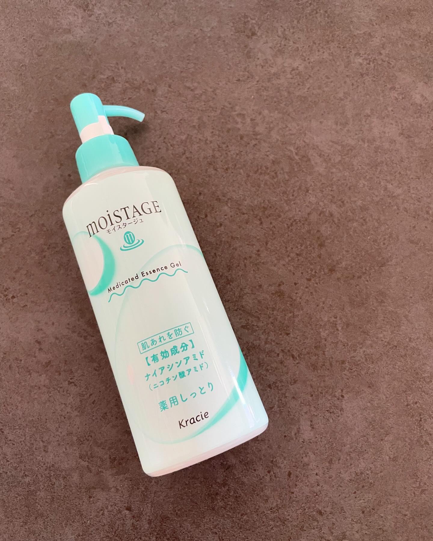 モイスタージュ　薬用エッセンスゲル（しっとり）  ［医薬部外品］/モイスタージュ/フェイスクリームを使ったクチコミ（2枚目）