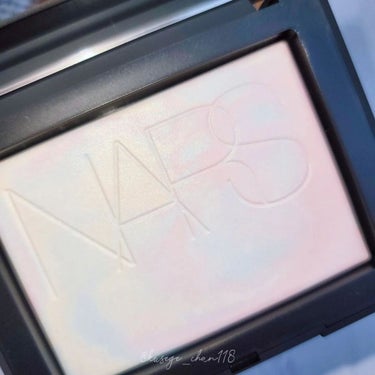 ライトリフレクティング プリズマティックパウダー/NARS/プレストパウダーを使ったクチコミ（2枚目）