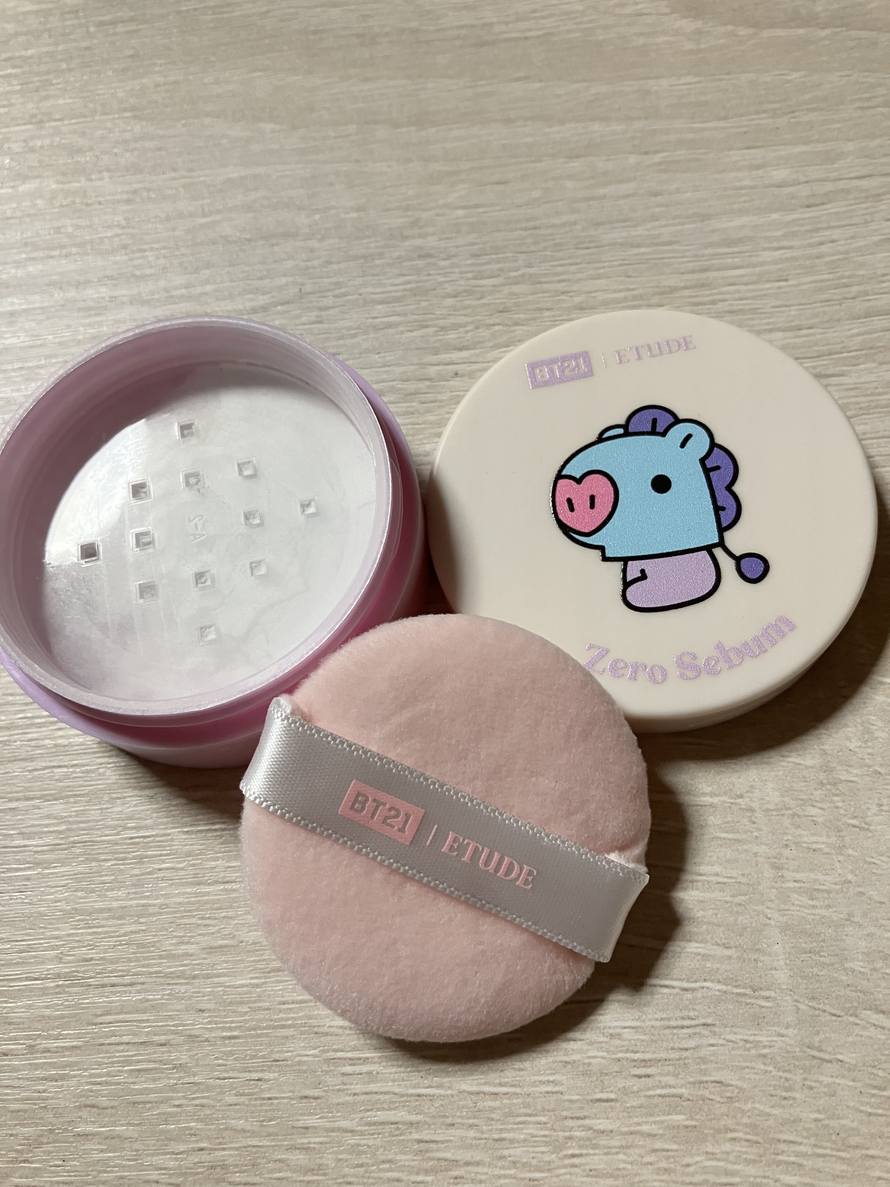 Zセバムドライングパウダー BT21　Zセバムドライングパウダー/ETUDE/フェイスパウダーを使ったクチコミ（1枚目）