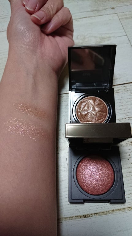 プリズム エアー シャドウ/CLIO/単色アイシャドウを使ったクチコミ(3枚目)