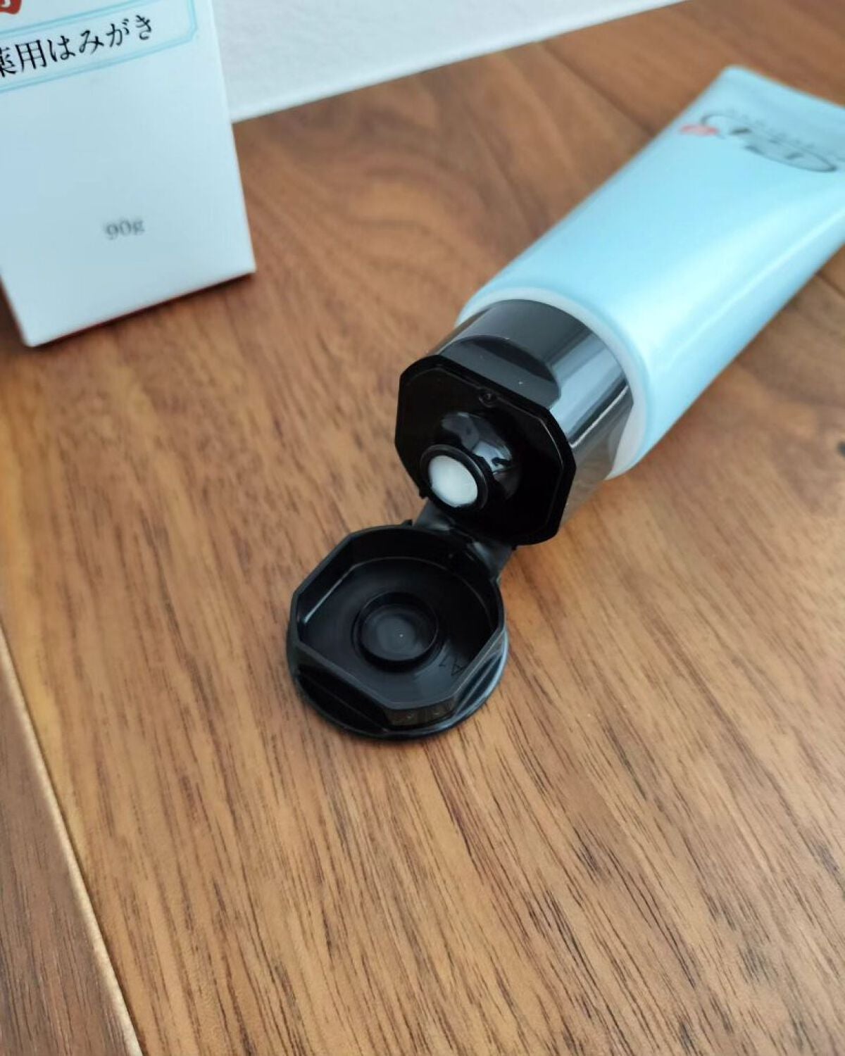 chohoho_s on LIPS 「歯磨き堂薬用ホワイトニングペーストレトロなパッケージの歯磨き粉..」(4枚目)