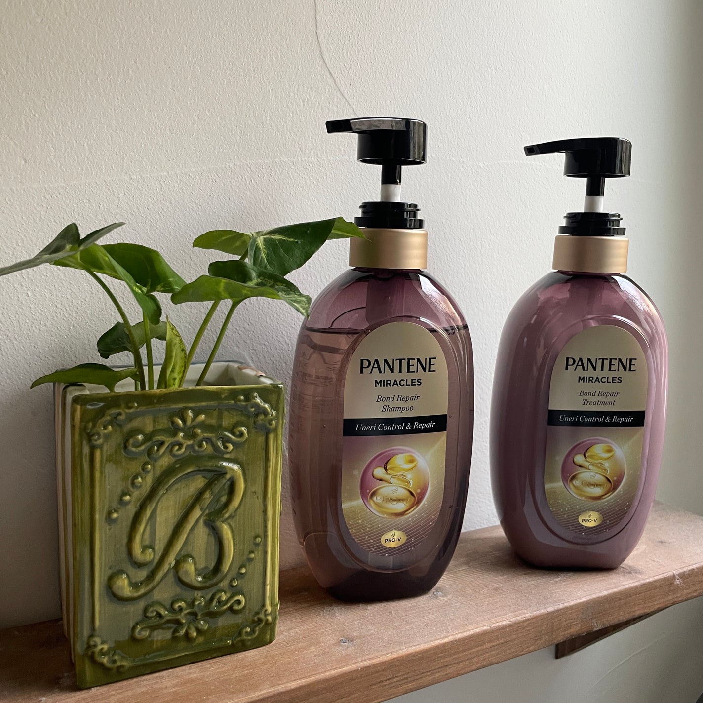 ミラクルズ うねりコントロール&リペア ボンドリペア シャンプー/トリートメント/パンテーン/市販シャンプーを使ったクチコミ(1枚目)