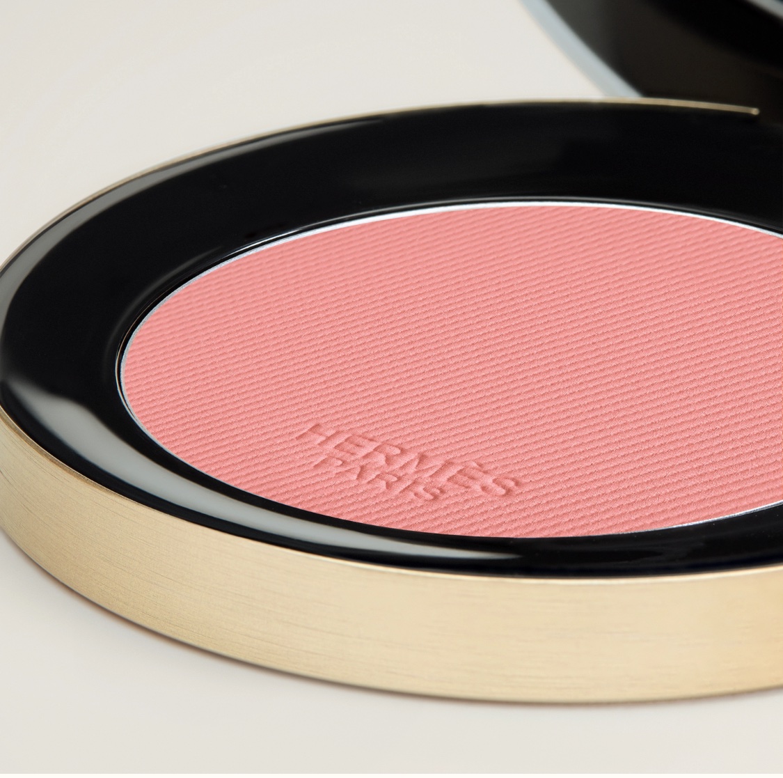 エルメス　チークカラー　プードル　ソワイユーズ　３２　ローズ・ポメット　新品　他 ローズ・エルメス ファー ア ジュ プードル ソワユーズ 32