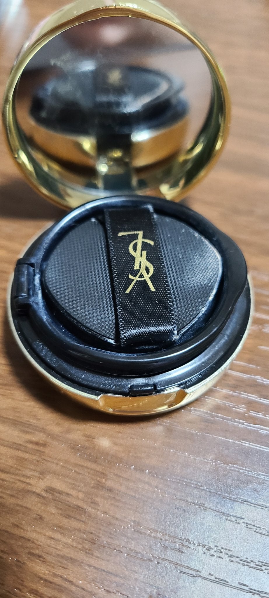 ラディアント タッチ グロウパクト/YVES SAINT LAURENT BEAUTE/クッションファンデーションを使ったクチコミ(2枚目)